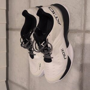 Nox AT10 Size 9 Pickleball Shoes